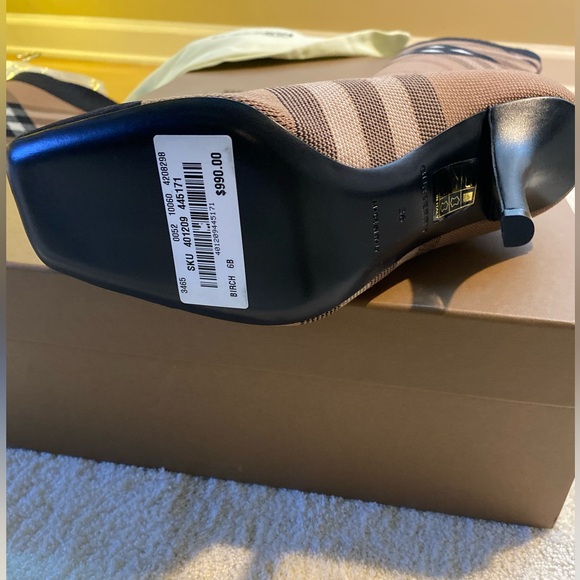 *NWT* Burberry Dolman Check Boots in Birch Brown Sz 36U/6B - Picture 6 of 6